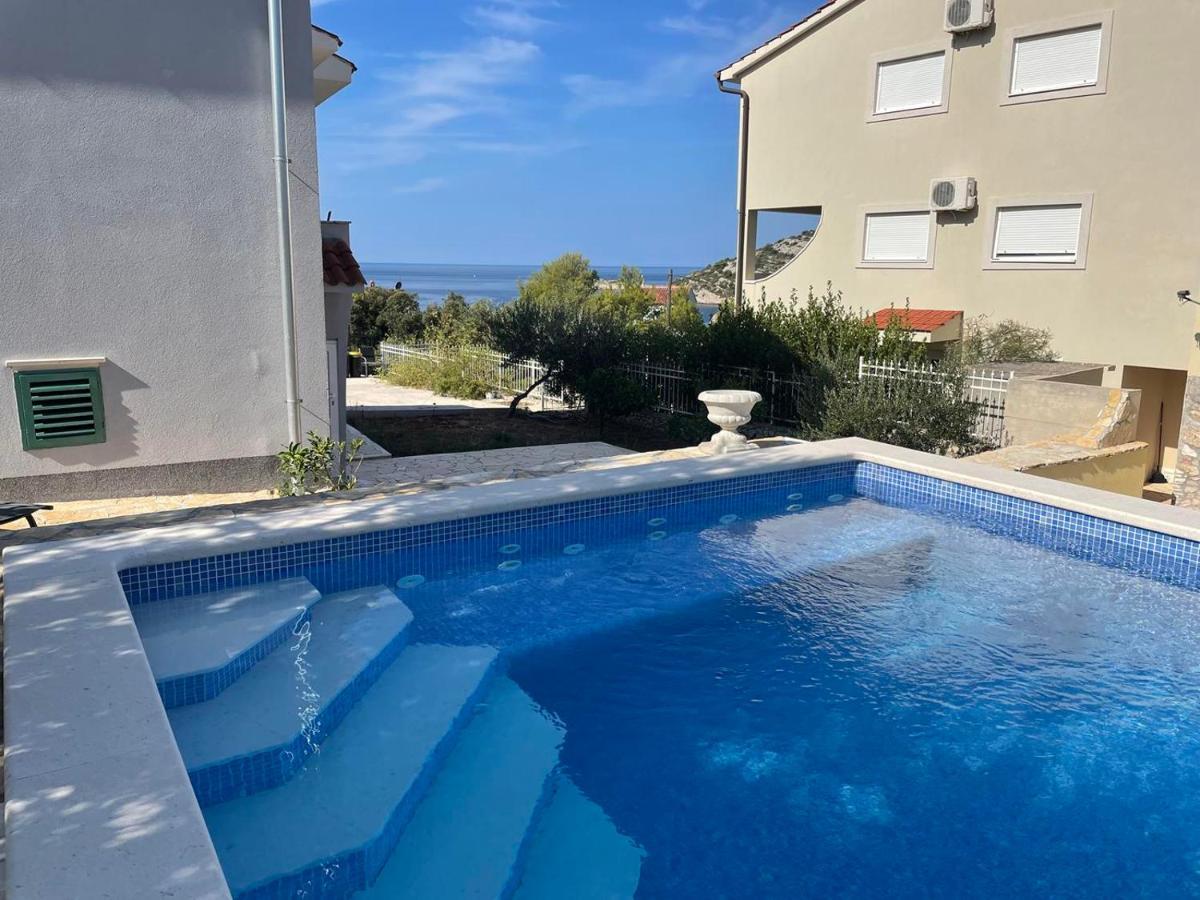 Villa Luger Eg Ražanj Екстериор снимка